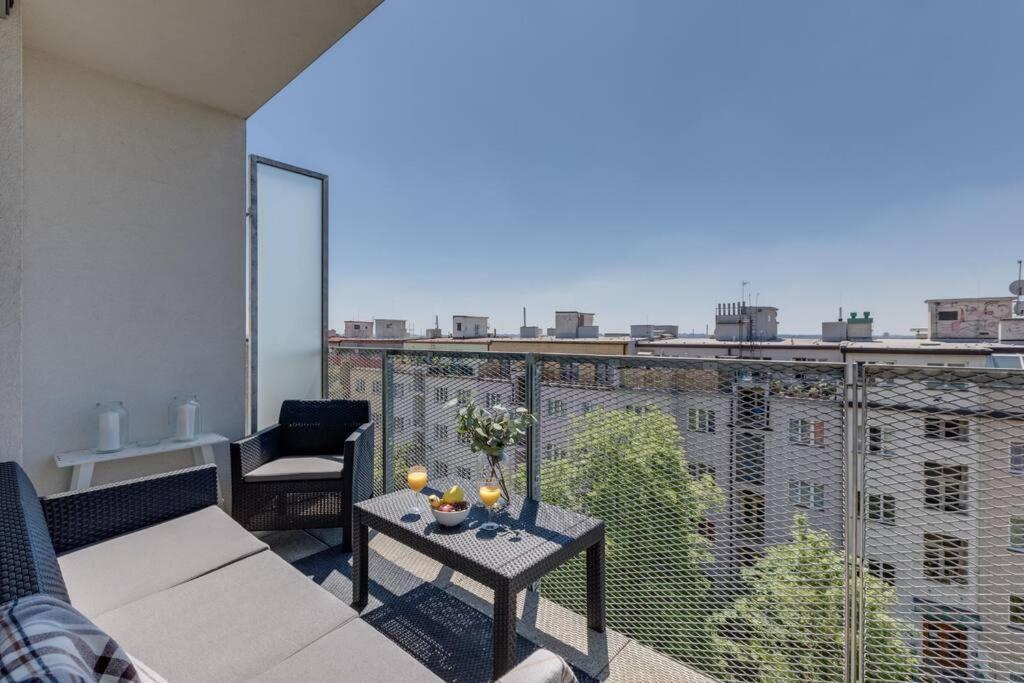 Jt'S Apartments Korunni Str. Prague Ngoại thất bức ảnh
